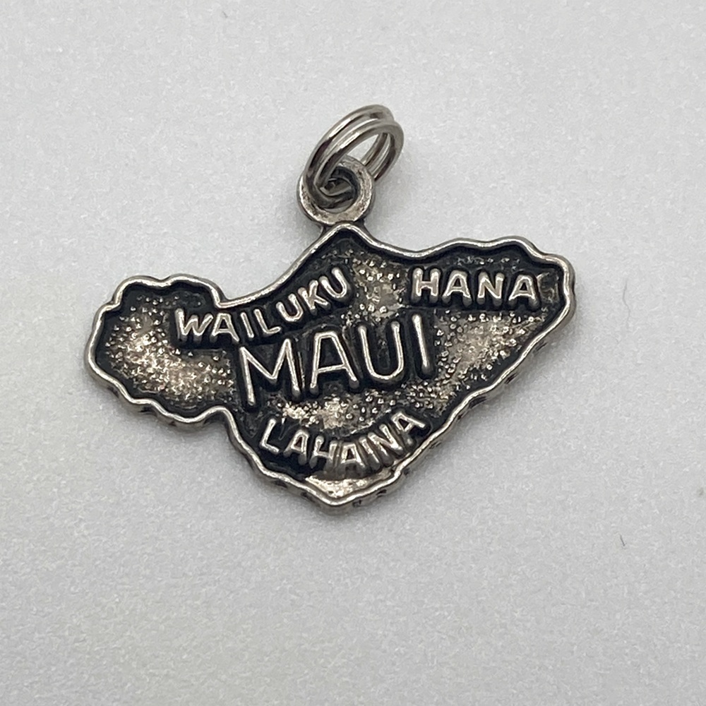 Vtg Sterling Silver Maui Lahaina Wailuku Hana Island Map Charm / Pendant .9”